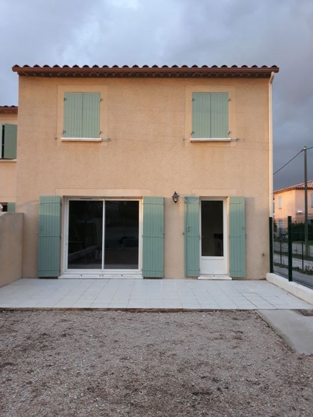 Image Façade à  maison individuelle de Saint-Rémy-de-Provence