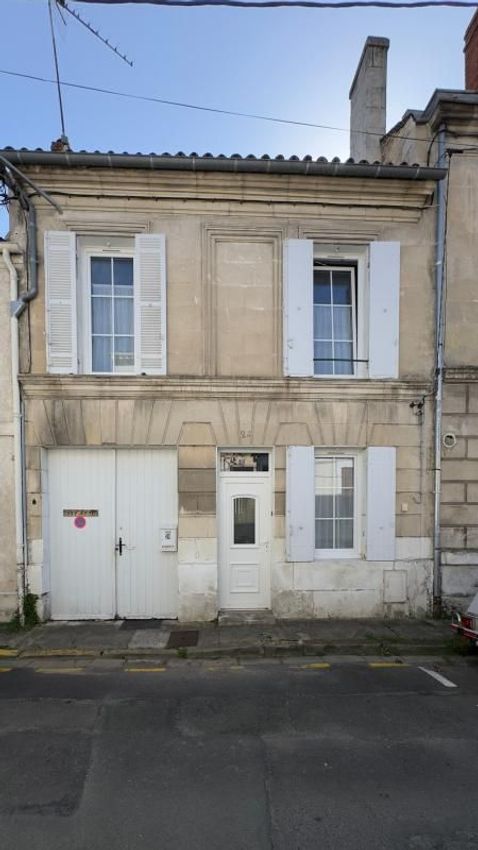 Image Vue à  maison mitoyenne de Saintes
