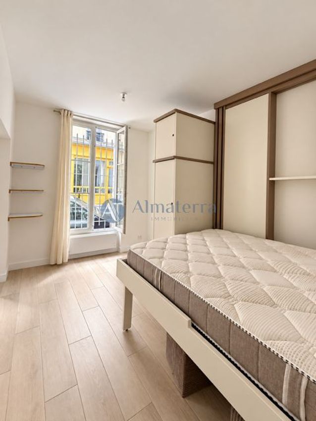 Image Chambre à appartement de Clignancourt-Jules Joffrin
