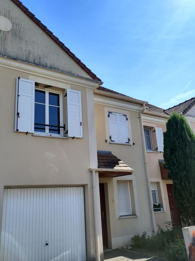 Image Façade à  maison individuelle de Marolles-en-Hurepoix