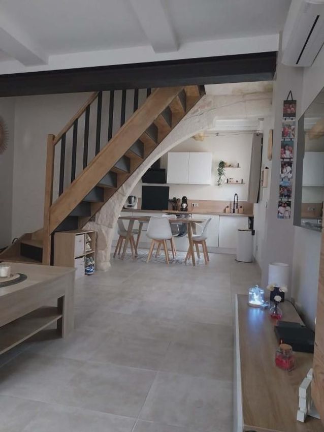 Image Détails à  maison mitoyenne de Redessan