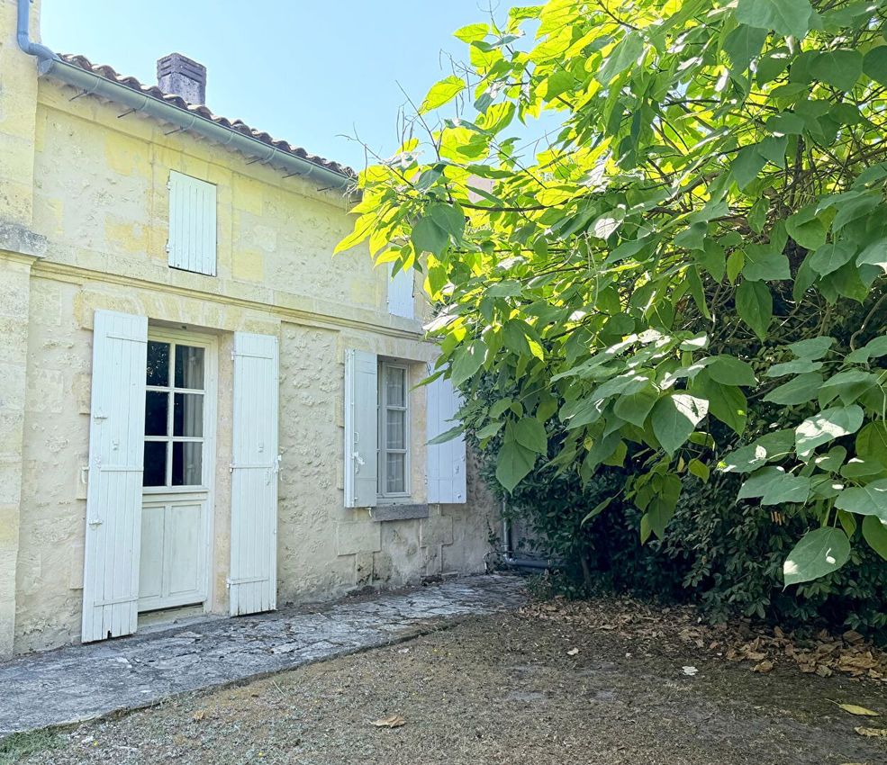 Image Façade à  maison mitoyenne de Saint-Médard-d'Eyrans