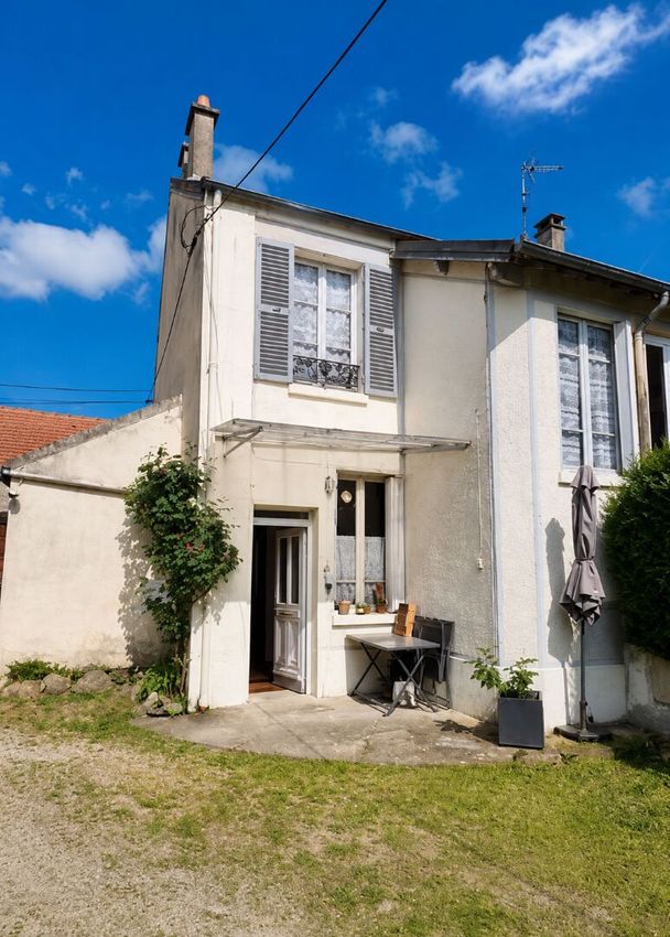 Image Façade à  maison individuelle de Presles