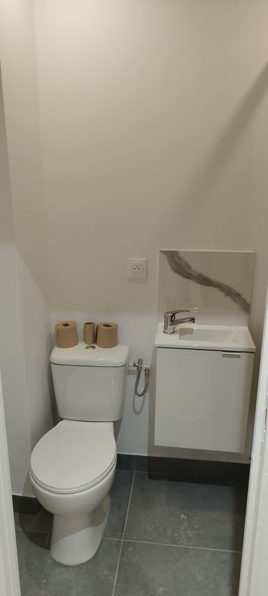 Image Salle de bains à appartement de 58 Rue Championnet