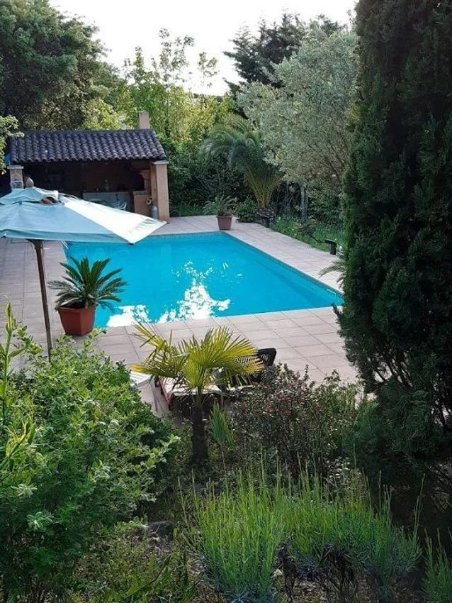 Image Piscine à studio de Fréjus