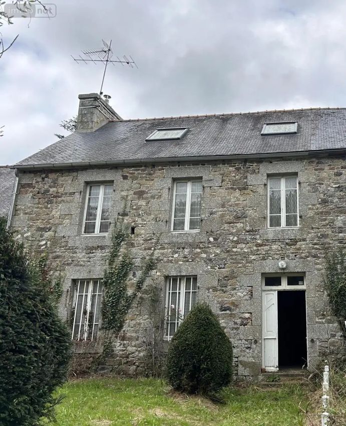 Image Façade à  maison individuelle de Moustéru