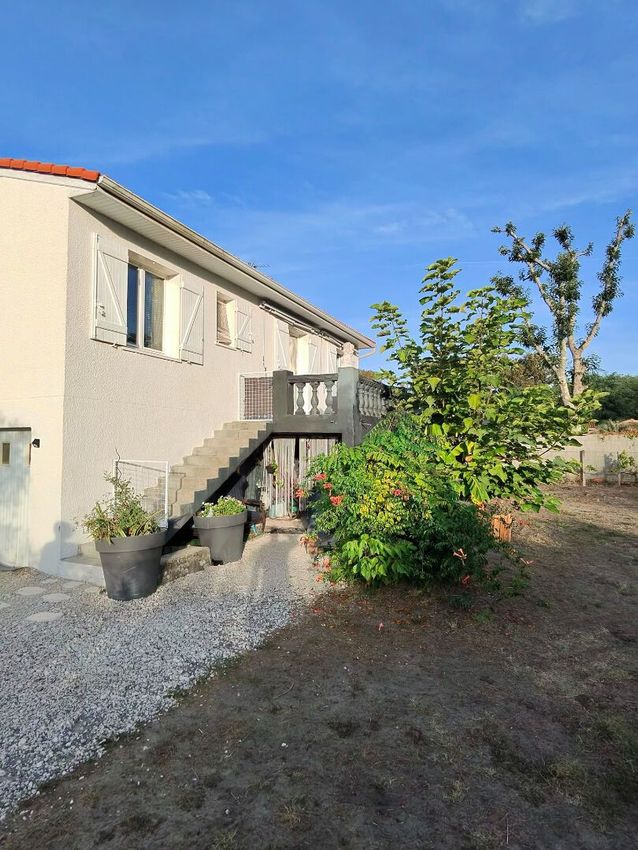 Image Façade à  maison individuelle de Cabanac-et-Villagrains