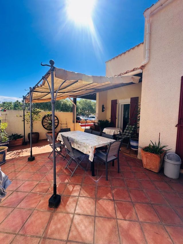 Image Terrasse à  maison mitoyenne de Vendres