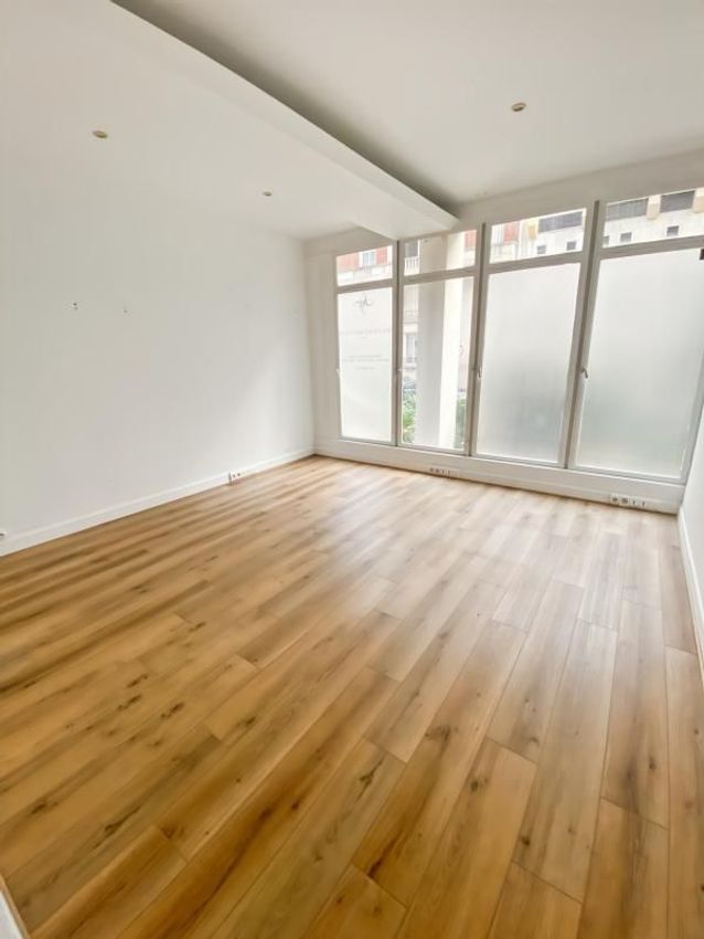 Image de bureau à Auteuil Nord