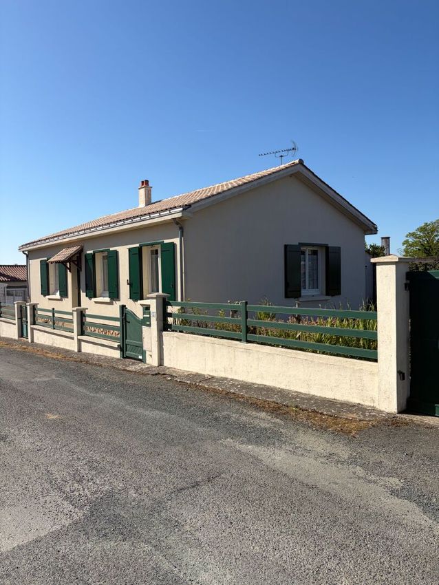 Image Façade à  maison individuelle de Saint-Jean-de-Beugné