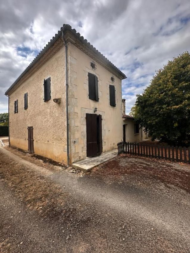 Image Façade à  maison de village de Mourède