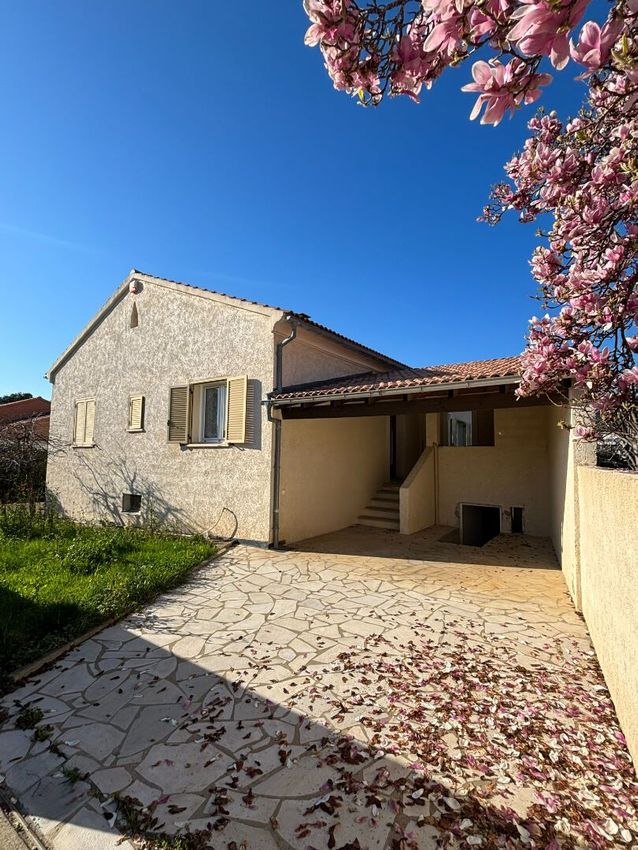 Image Façade à  maison individuelle de Penta-di-Casinca