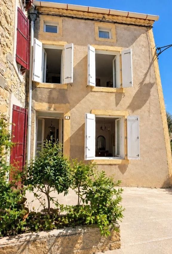 Image Façade à  maison de village de Val-de-Dagne