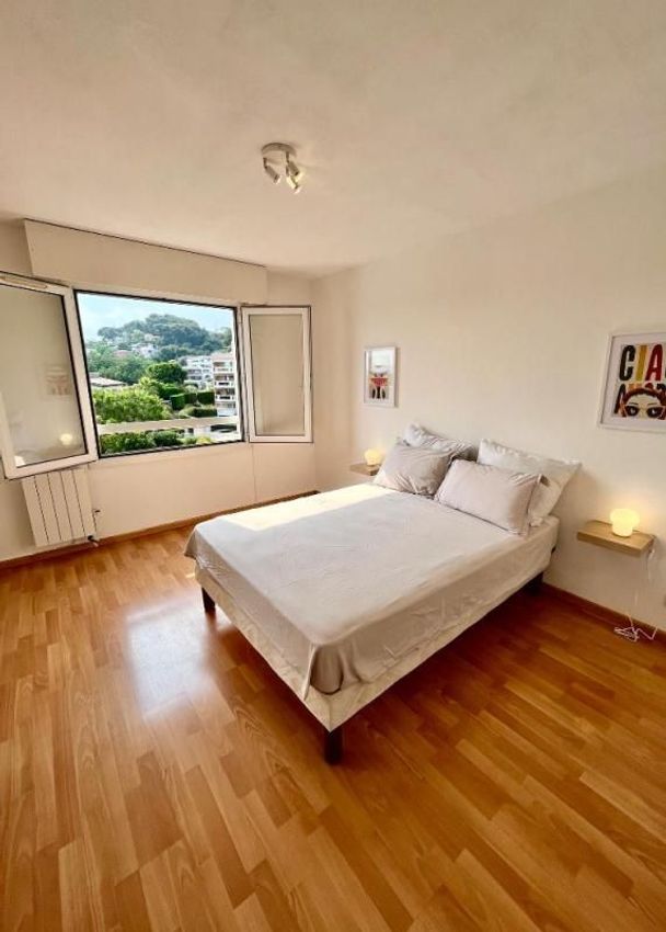 Image Chambre à appartement de Saint-Laurent-du-Var