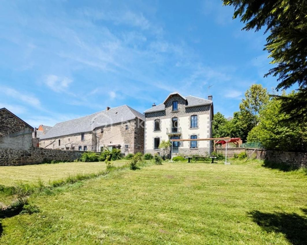 Image Jardin à  propriété agricole de Murol