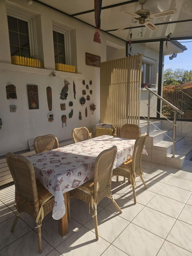 Image Terrasse à  maison individuelle de Givry
