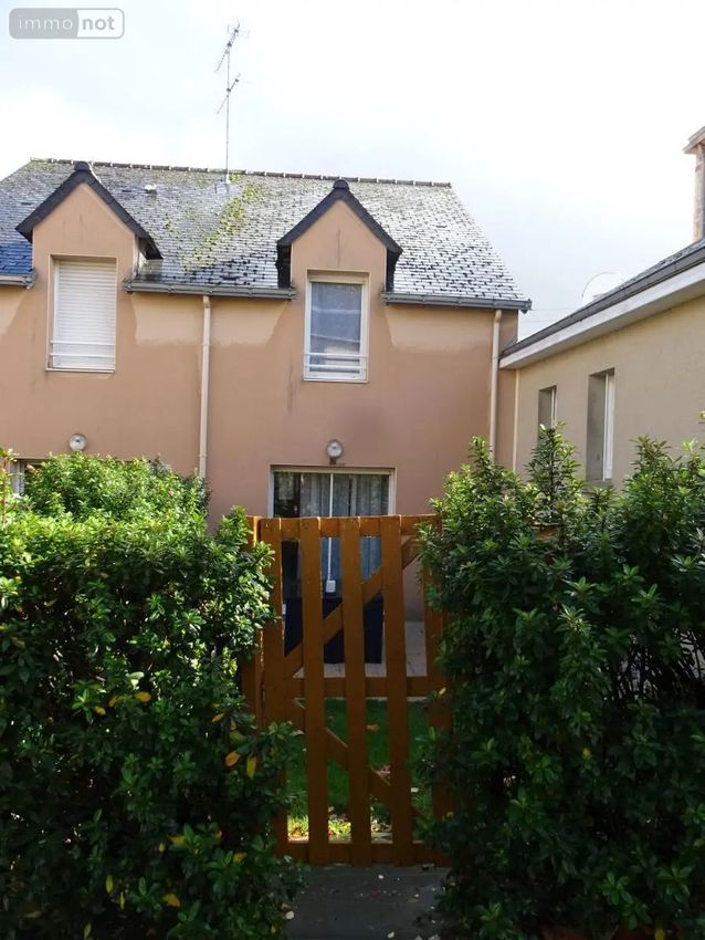 Image Façade à  maison individuelle de Laval