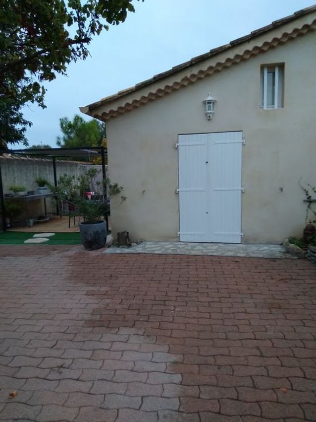 Image Façade à studio de Vedène