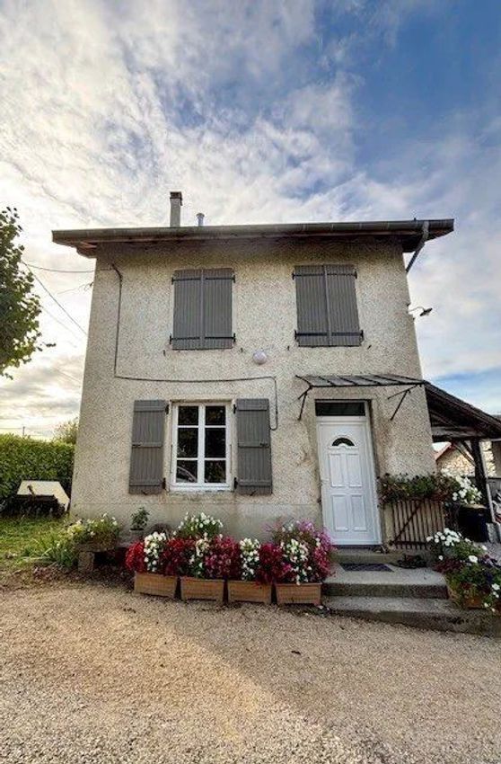Image Façade à  maison de village de Arandon-Passins
