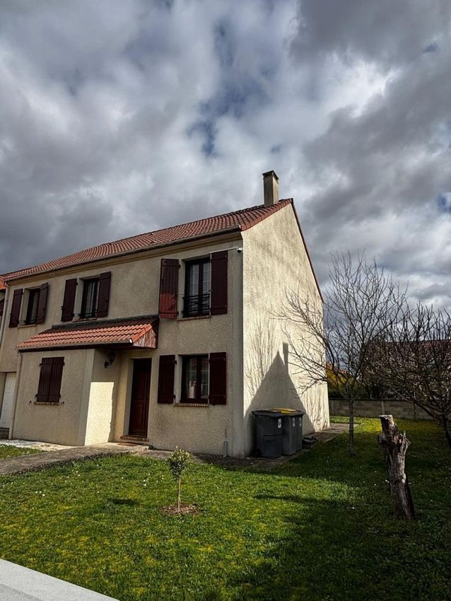 Image Façade à  maison individuelle de Issou