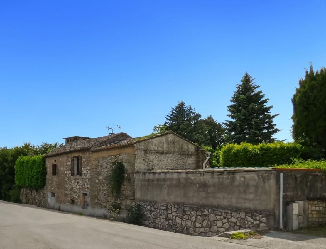 Image Façade à  propriété agricole de Uzès