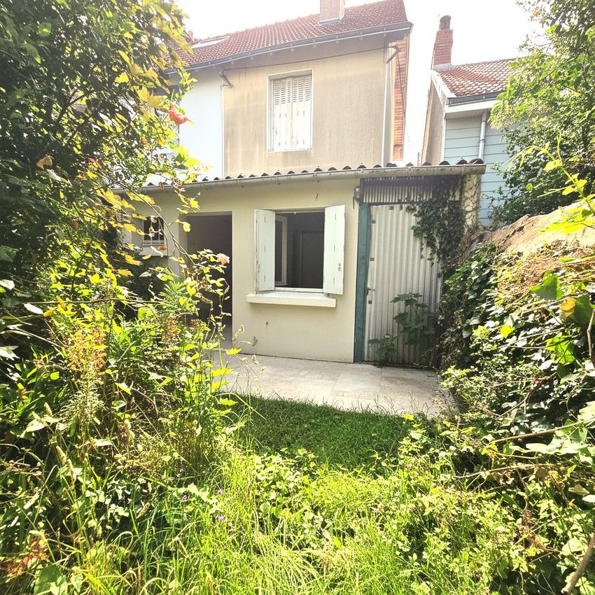 Image Façade à  maison mitoyenne de Nantes