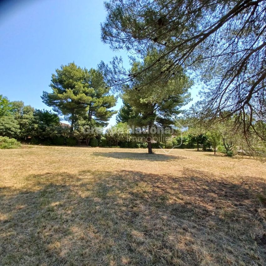 Image de terrain à Corbières-en-Provence