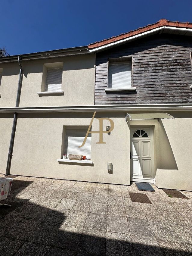 Image Façade à  maison mitoyenne de Nanterre