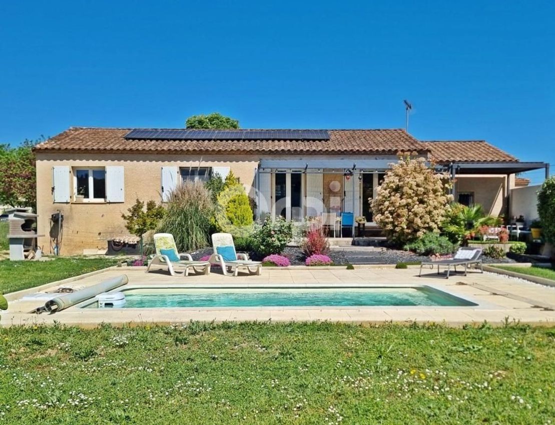 Image Piscine à  maison individuelle de Saint-Julien-les-Rosiers