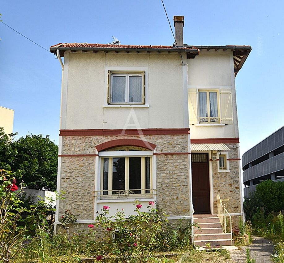 Image Façade à  maison individuelle de Combs-la-Ville