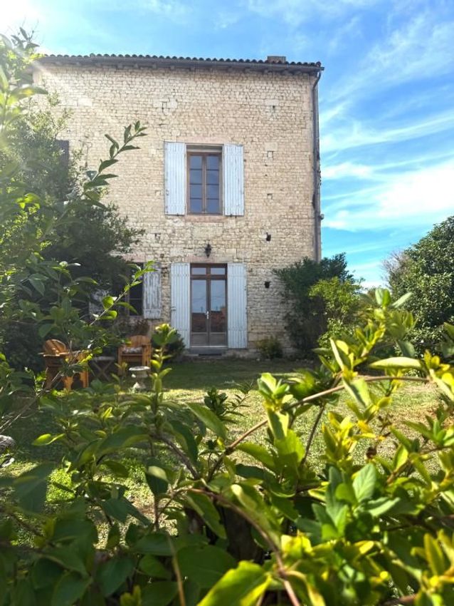 Image Façade à  maison individuelle de Thénac