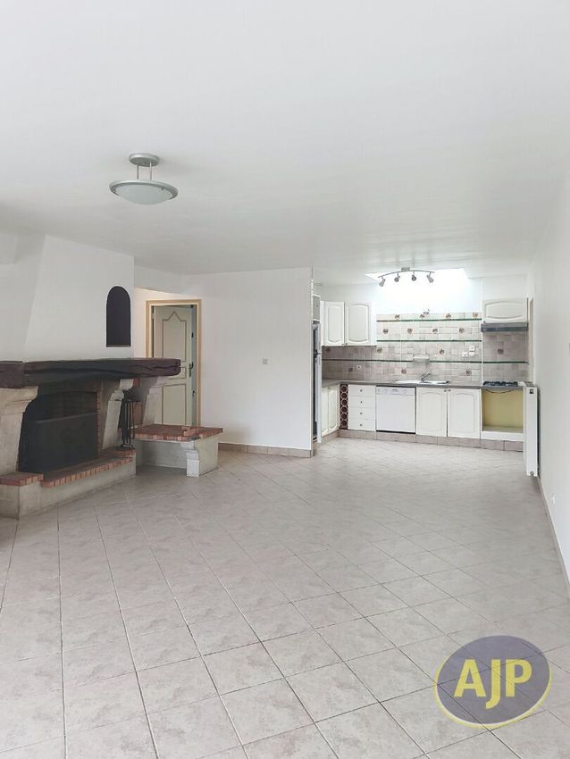 Image Cuisine à  maison mitoyenne de Chazé-sur-Argos