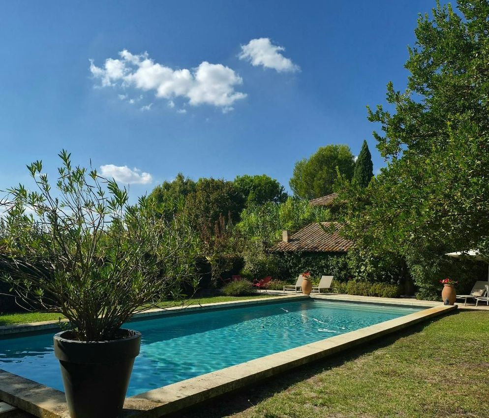 Image Piscine à  manoir de Pernes-les-Fontaines