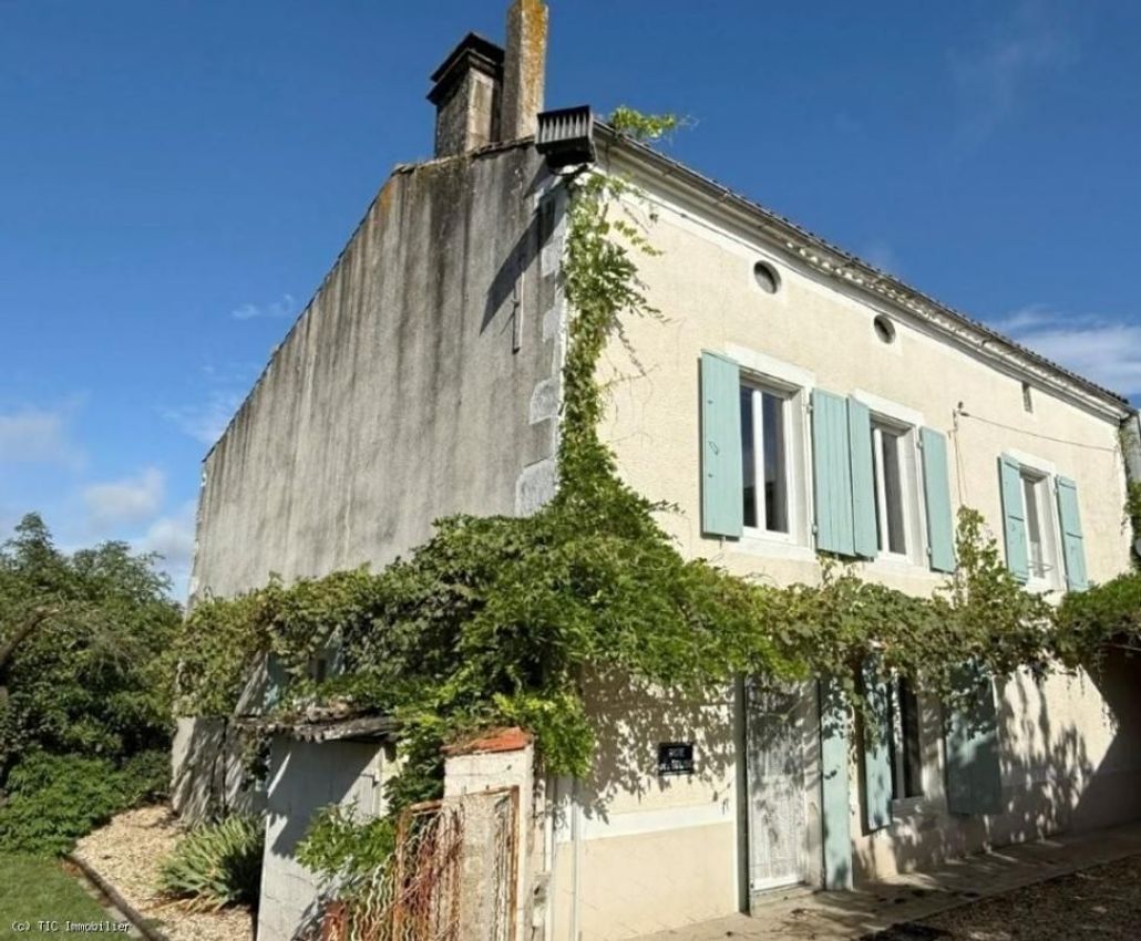Image Façade à  maison de village de Villefagnan