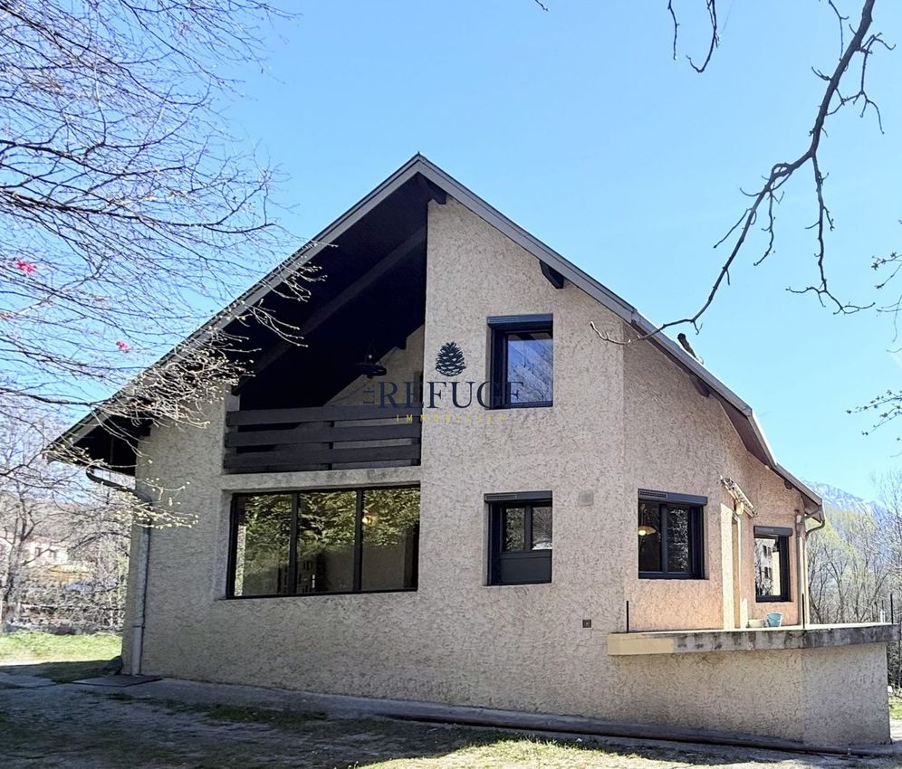 Image Façade à  maison individuelle de Embrun