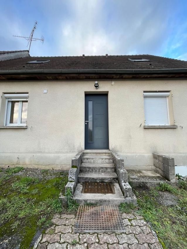 Image Façade à studio de Cuise-la-Motte