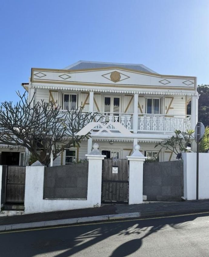 Image Façade à  maison individuelle de Saint-Joseph