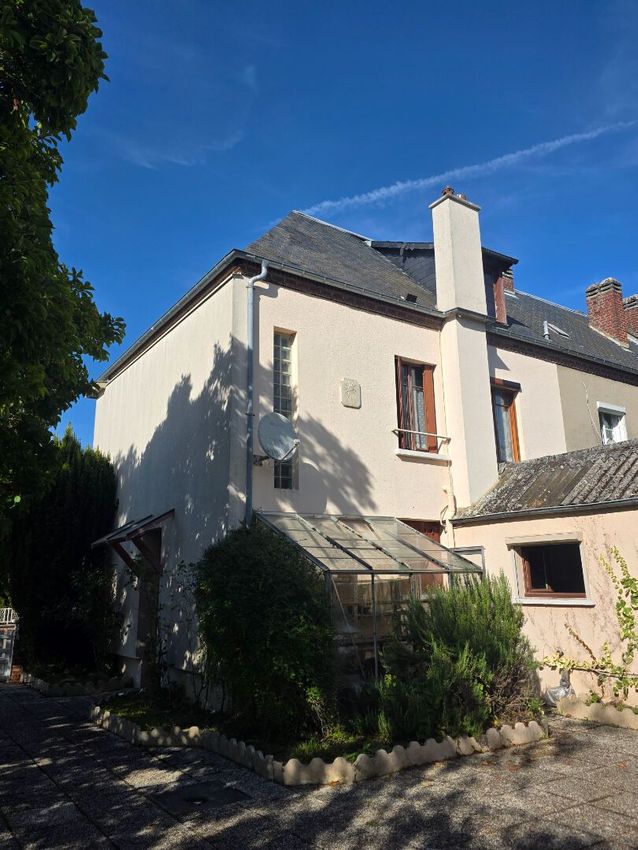 Image Façade à  maison individuelle de Crèvecœur-le-Grand