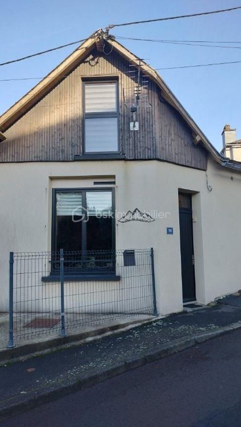 Image Façade à  maison de village de La Bourboule