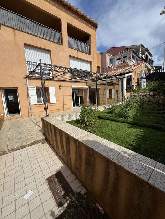 Image Façade à appartement de 9 Quai du Professeur Émile Vayssière
