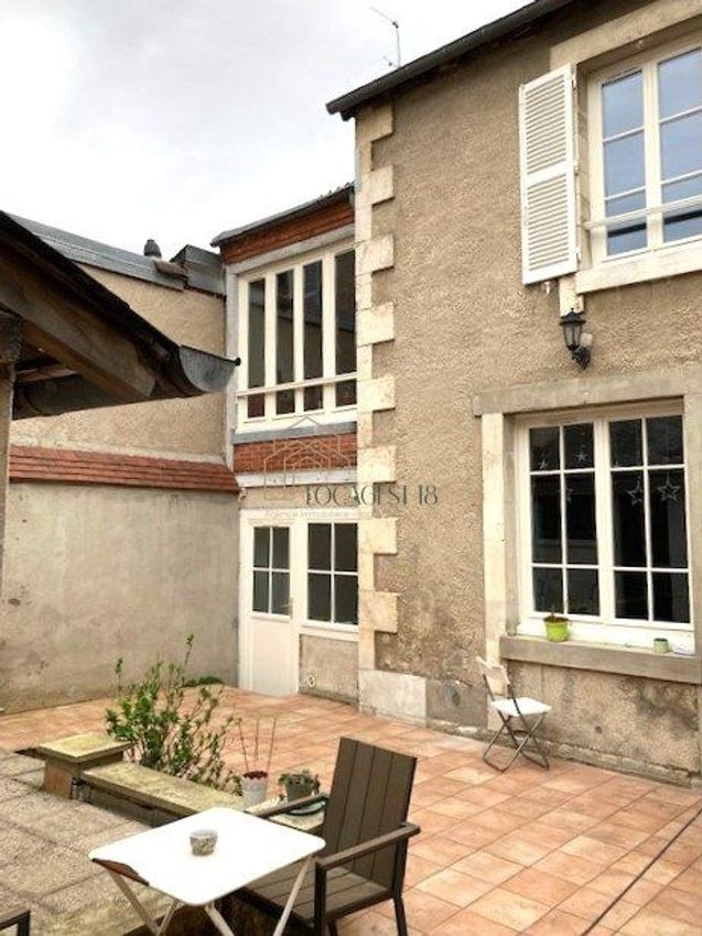 Image Façade à  maison individuelle de 9 Rue Montcenoux