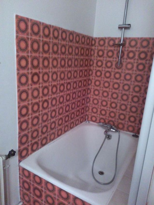 Image Salle de bains à studio de Poitiers