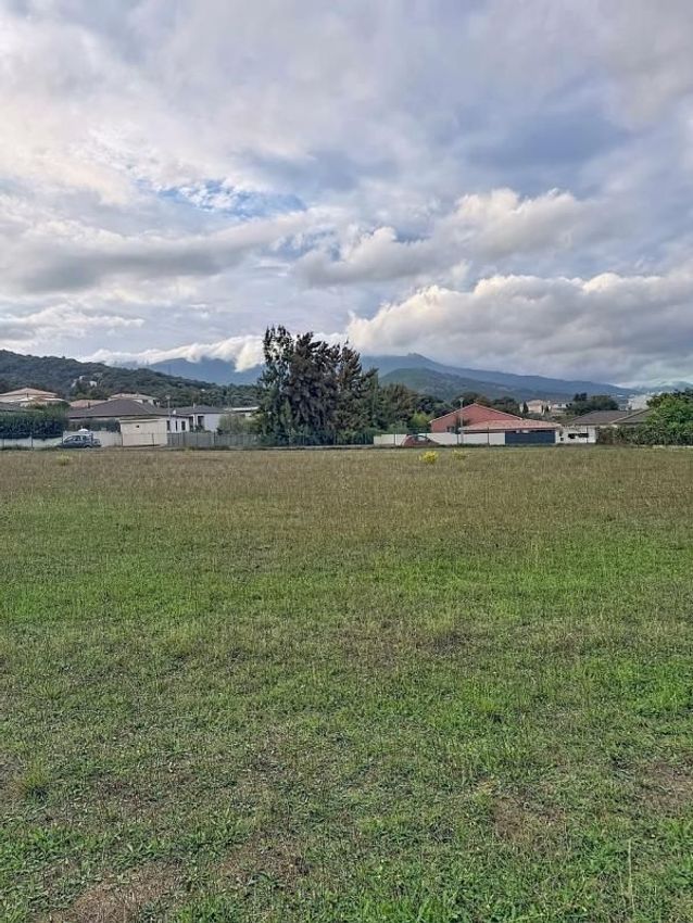 Image Vue à terrain de Vescovato