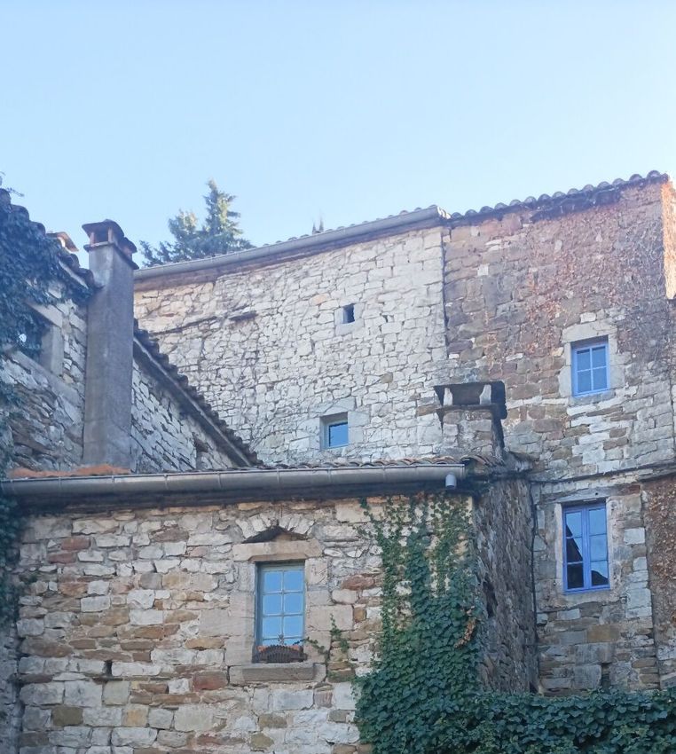 Image Façade à  maison de village de Les Vans