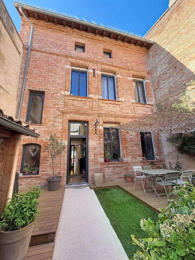 Image Façade à  maison mitoyenne de Verfeil