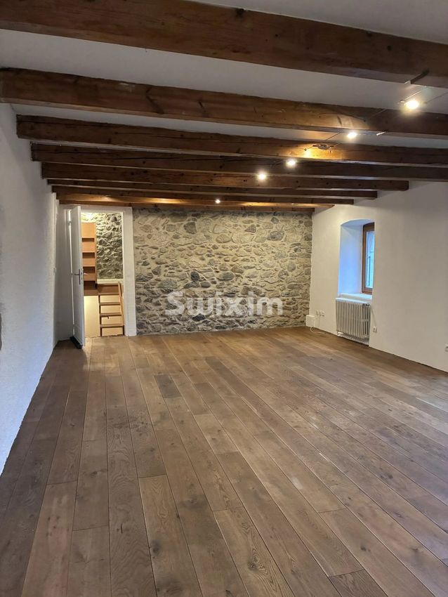 Image de  maison de village à Savigny