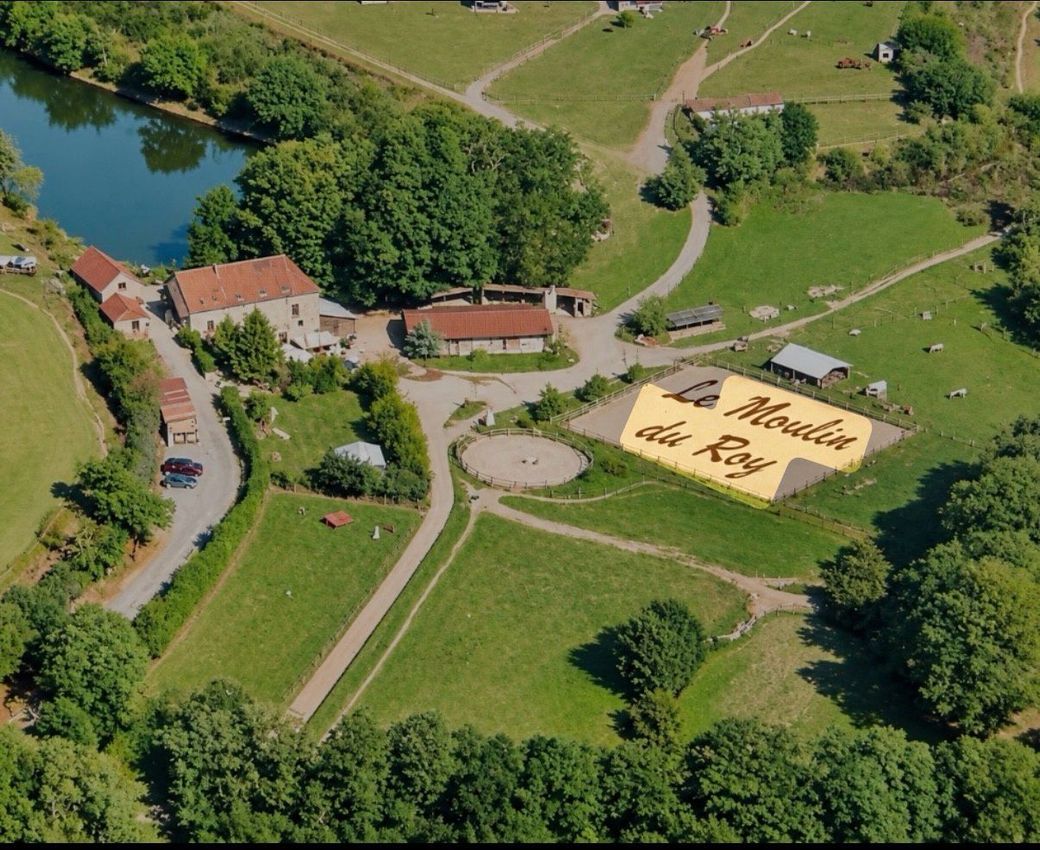 Image de  propriété agricole à Bourbon-Lancy