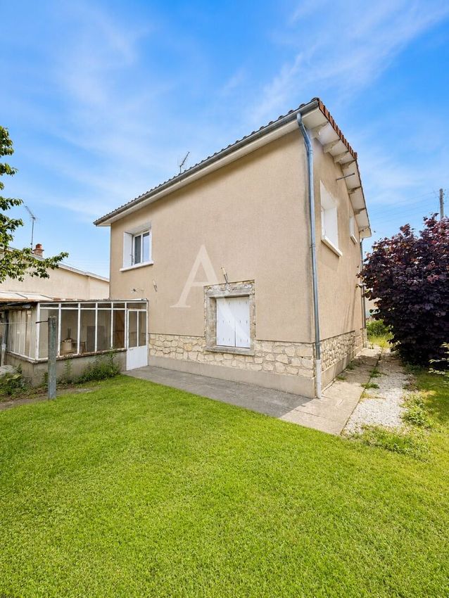 Image Façade à  maison individuelle de Saint-Benoît