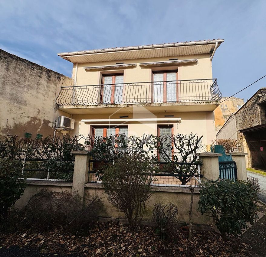 Image Façade à  maison mitoyenne de Bourg