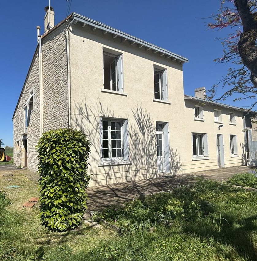 Image Façade à  maison individuelle de Amuré